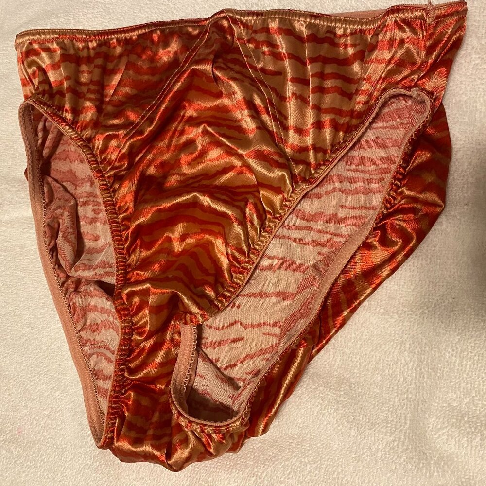 Victorias Secret Second Skin Sating bikini panty in XL